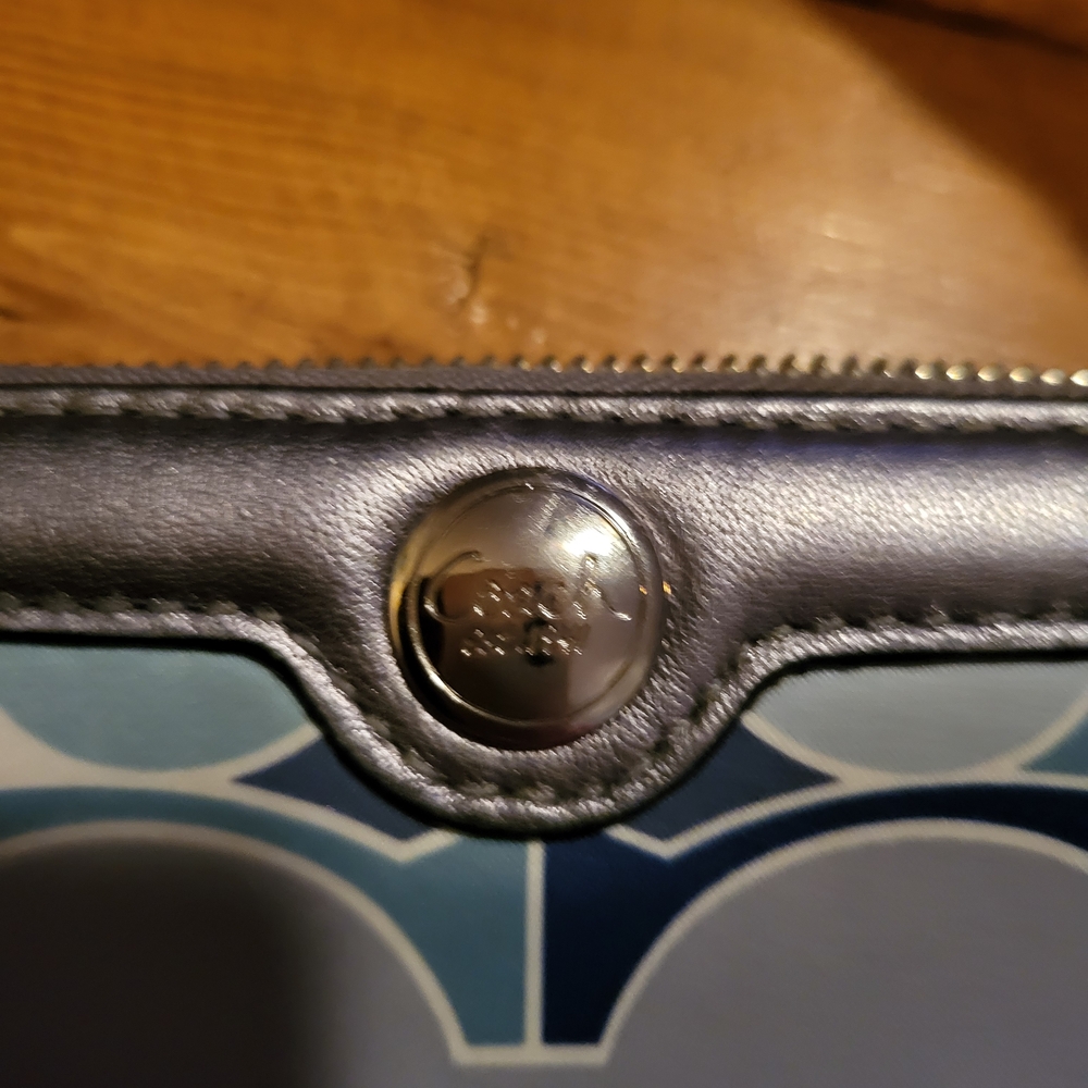 Coach Geometric Print Wallet – COA - Picture 3 of 7